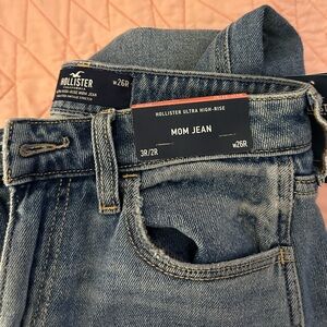 size small hollister mom jeans